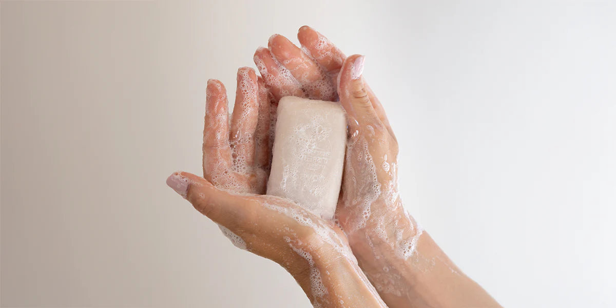 Des mains douces & hydrates avec nos savons pour les mains  L'Arbre Vert