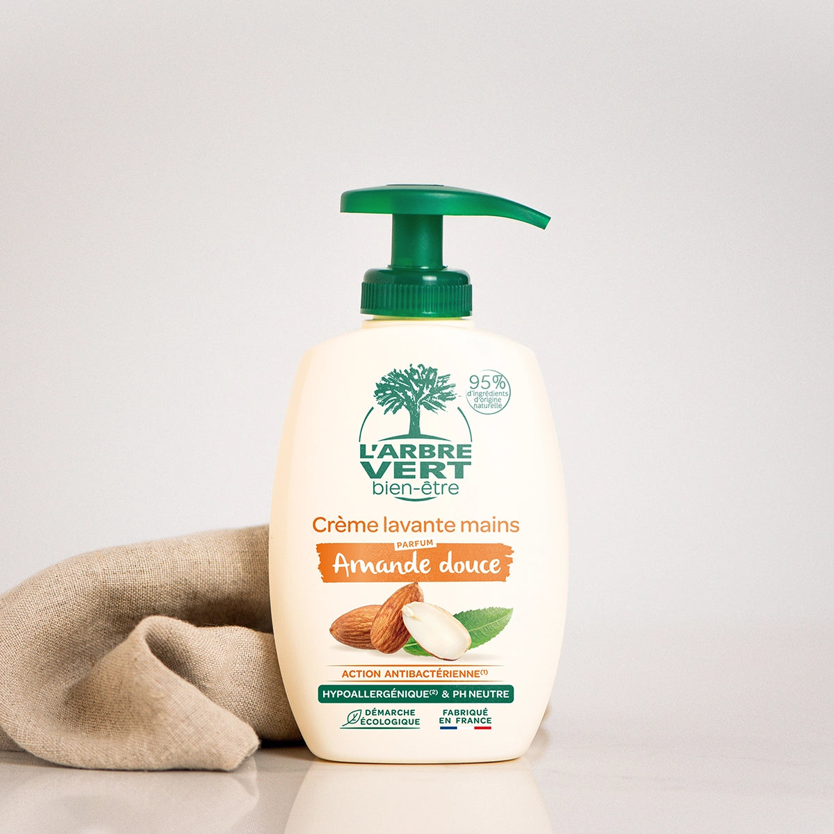 Crème lavante mains Amande douce 300 mL
