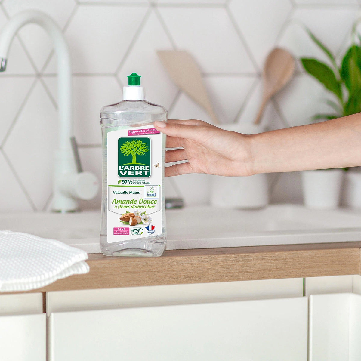 Liquide vaisselle Parfum Amande douce & fleurs d'Abricotier 750 mL