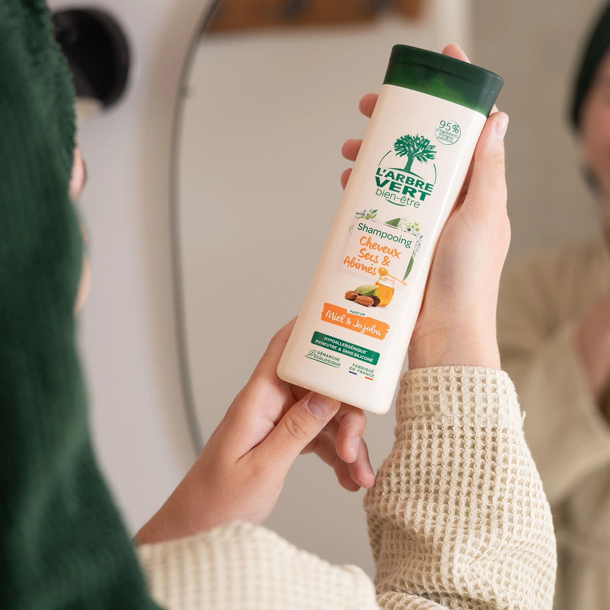 Shampooing Cheveux Secs et Abîmés Parfum Miel & Jojoba 250 mL