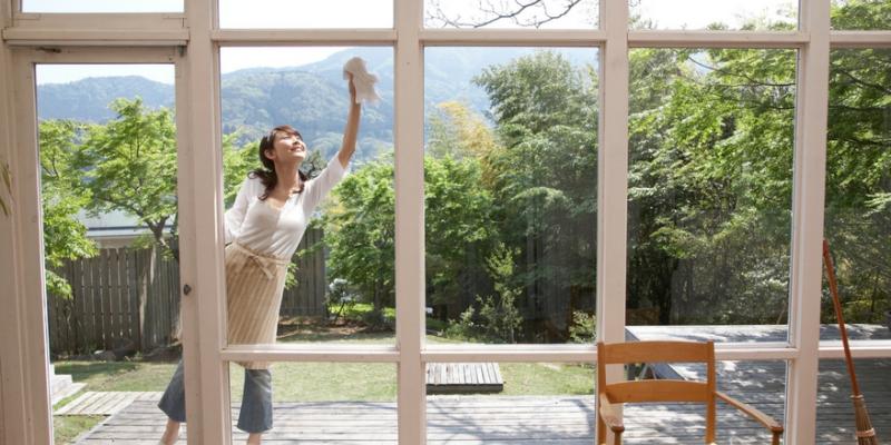 Comment nettoyer ses vitres, facilement et sans traces !