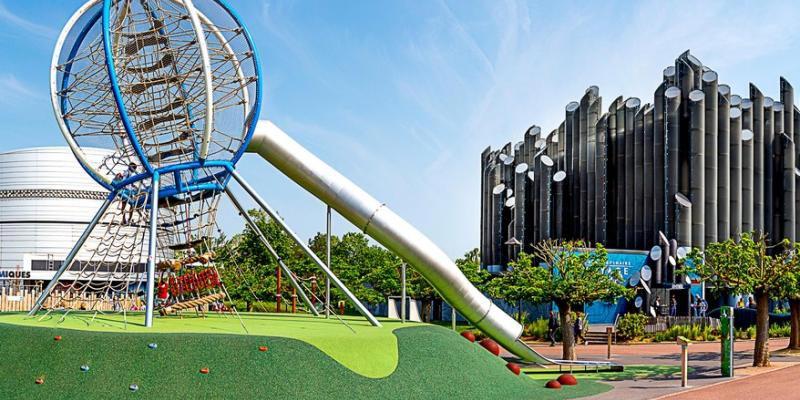 Il était une fois l'arbre vert et le futuroscope 