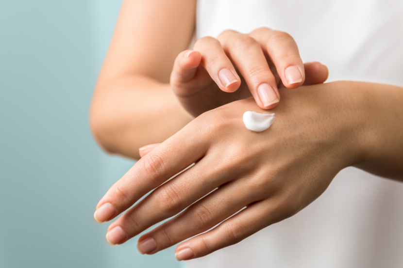 5 astuces contre les mains sèches et gercées ?